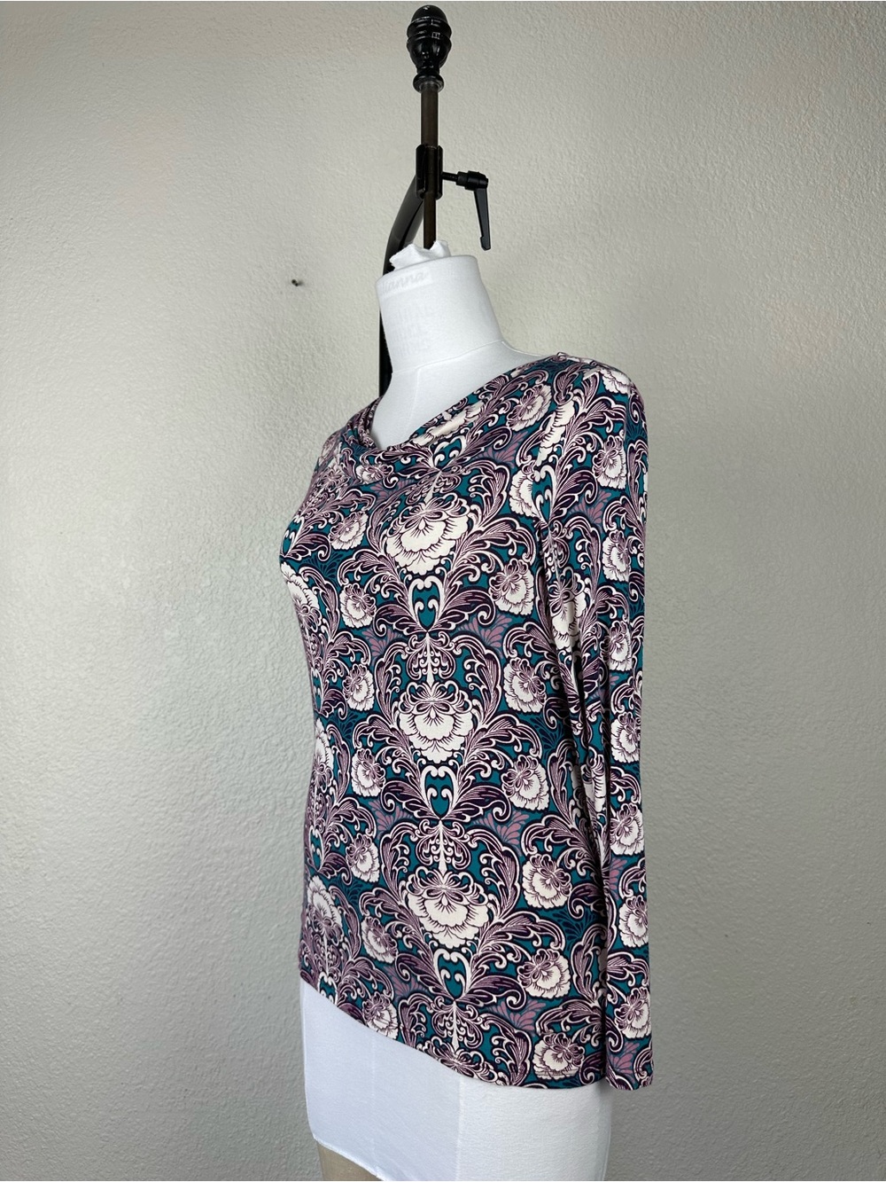 Women's Long Sleeve Printed Top in Teal & Pink